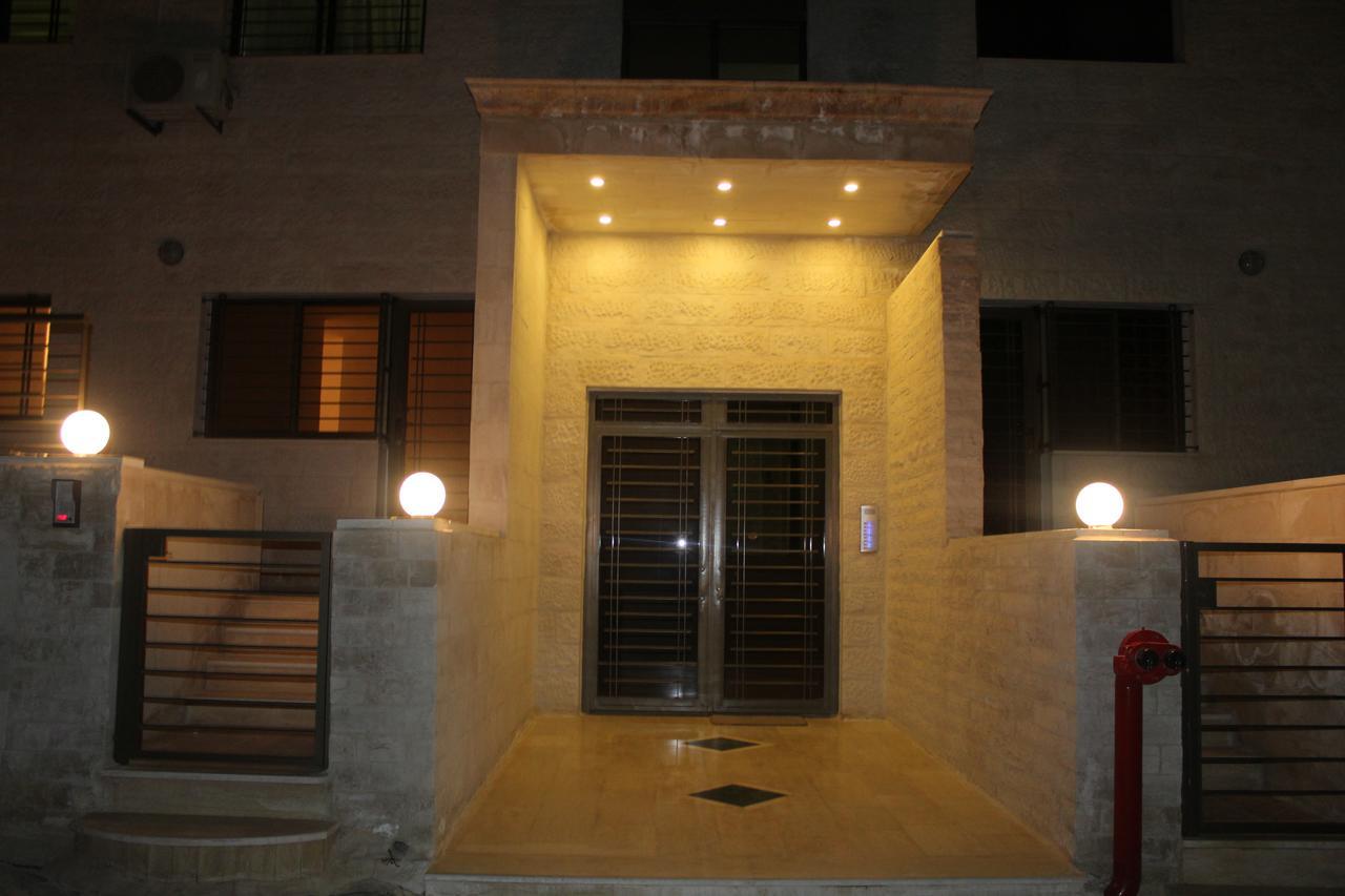 Faraseen Apartments Al Qastal Extérieur photo